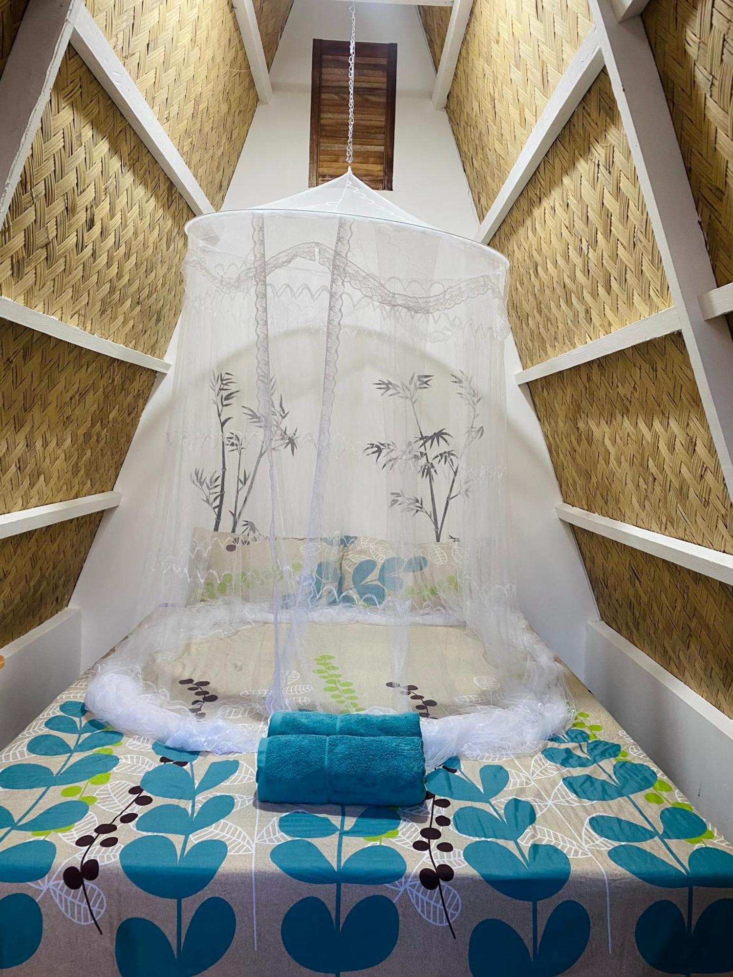 Happy Monkey Hostel El Nido Exterior photo